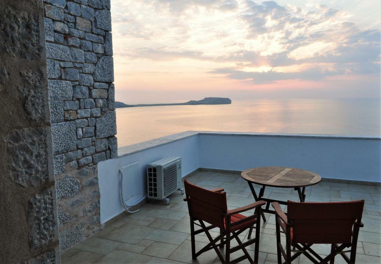 Athevillas Antonis Mína Exteriör bild